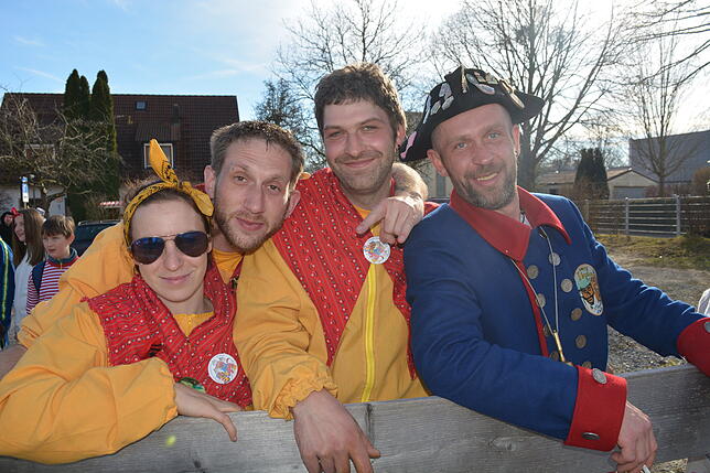 Bild 11: Bilder vom Narrenbaumsetzen in Leimbach