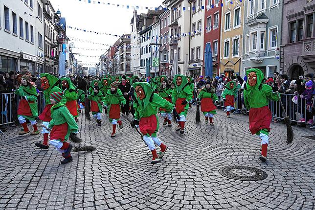 Bild 23: Schmutziger Donnerstag in Donaueschingen: Kinderumzug zieht alle Blicke an – Die Bilder!