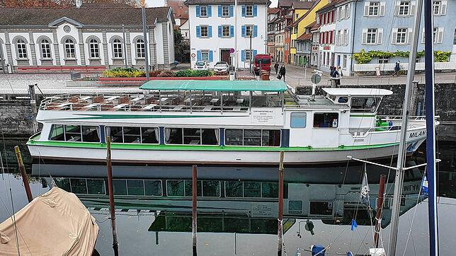 Das Fahrgastschiff Milan ist in der Nacht von Freitag auf Samstag Vandalismus zum Opfer gefallen: Unbekannte Täter sprühten ein ...