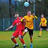 2:2 trennten sich der FC Öhningen-Gaienhofen (rechts Sandro Renner) und der 1. FC Rielasingen-Arlen II (Agonis Gashi).