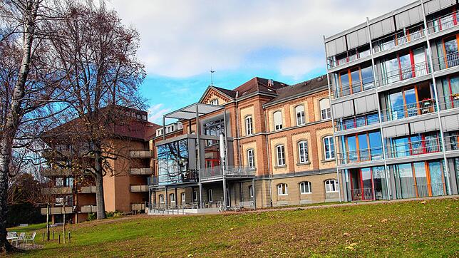 Das Alten- und Pflegeheim St.&nbsp;Ulrich wurde 2010 zwar teilsaniert, hat jedoch keine große Zukunft mehr. Was mit dem privilegierten ...
