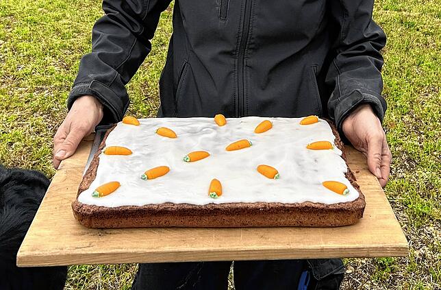 Der klassische Karottenkuchen stammt mit ziemlicher Sicherheit aus dem Aargau und wird daher auch als Aargauer Rüeblikuchen bezeichnet. ...