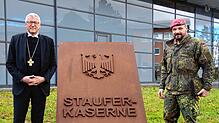 Im Rahmen seiner geistlichen Visitation informierte sich der evangelische Militärbischof Bernhard Felmberg über die Militärseelsorge in ...