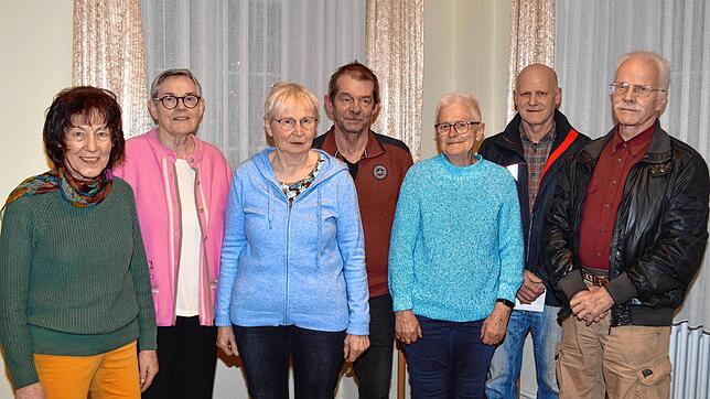 Der Geschichtsverein Buchenberg geht mit den Vorständen und Beiräten Erika Burgbacher (von links), Barbara Lein, Ingrid Weisser, ...