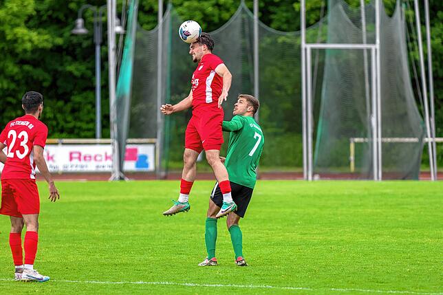 Bild 20: FC Tiengen 08 verabschiedet Trainer Erkan Kanli mit 1:0 gegen den SV Mundingen – wir haben Fotos!