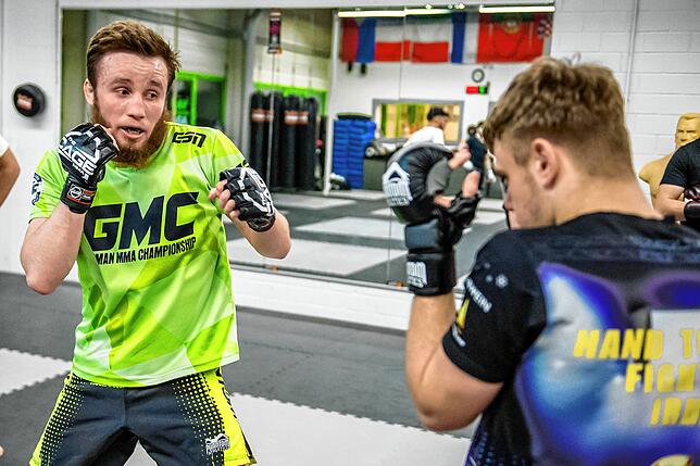Konstantin Kusminych ist das Aushängeschild des Irbis Free Fight Club. Der 26-Jährige möchte Profi werden.