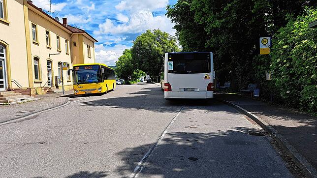 Hier soll bald ein neuer, barrierefreier Busbahnhof für sechs bis acht Busse entstehen.
