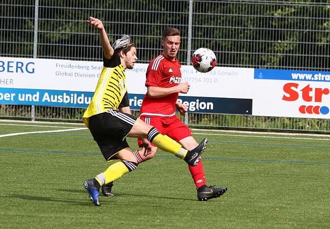 Bild 1: SV Eichsel siegt mit 4:0 beim FC Bergalingen &ndash; und wir haben Bilder!