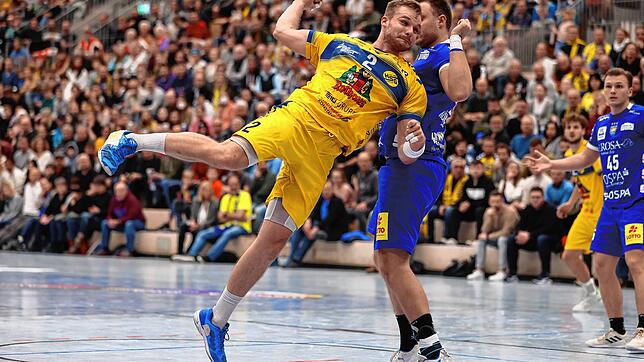 Unentschieden hieß es nach dem Duell HSG Konstanz (Michel Stotz beim Wurf) gegen HC Empor Rostock. Doch das Kampfgericht hat zum ...