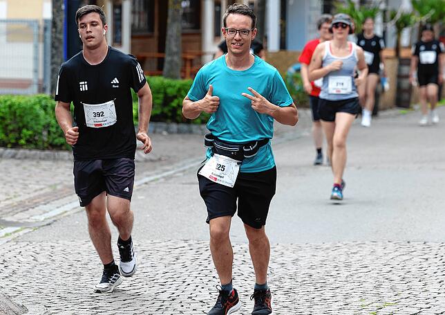 Bild 33: Stadtlauf durch die Donaueschinger Innenstadt kommt gut an
