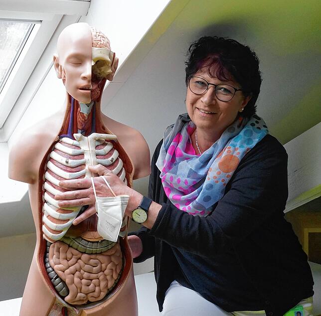 Pflegeschulleiterin Claudia Schmidt in einem Unterrichtsraum der Pflegeschule am Klinikum Hochrhein in Waldshut.