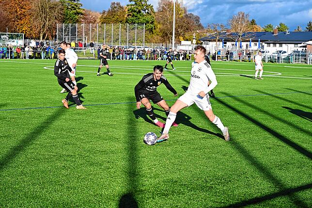 Bild 10: Die besten Bilder der Bezirksliga-Partie zwischen dem FC Hilzingen und dem SV Mühlhausen