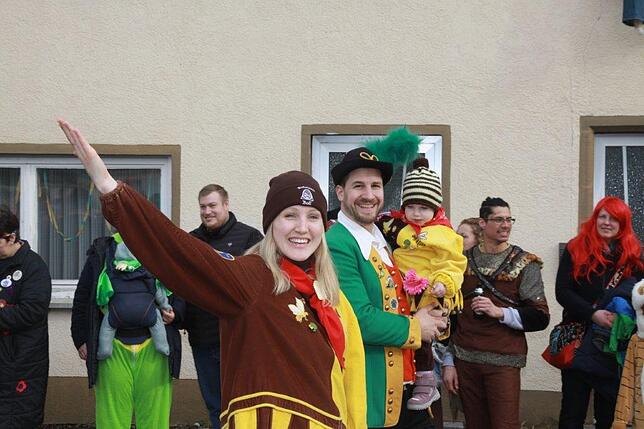 Bild 2: Premiere: Erster Kinderzunftmeisterempfang und Umzug der Narren am Bodensee