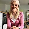 Nina Brugger im Mai 2025. Im November hat die 36-jährige Leukämiepatientin eine Stammzellspende ihres Bruders Marc erhalten.