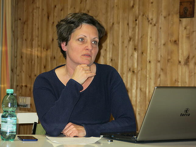 Mit ihrem Vortrag „Kulturgut Fasnacht digital“ lieferte Sabine-Dietzig in einer VHS-Veranstaltung Hintergrundinformationen ...