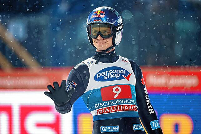 Der Deutsche Andreas Wellinger blieb nach Sprüngen auf 132 und 137 Meter Gesamtzweiter.