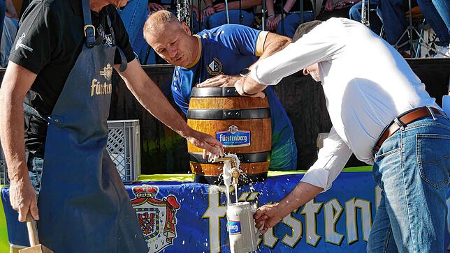 Bild 16: Albbrucker Dorffest: Ausgelassene Stimmung, zahlreiche Besucher und buntes Programm.