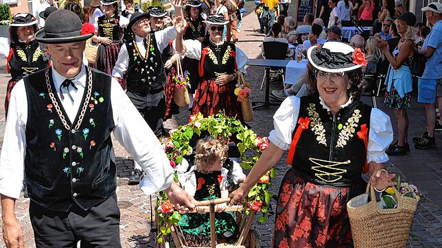26 Trachtengruppen werden zum Festumzug am Sonntag, 2. Juli, beim Tiengener Schwyzertag erwartet. Das Archivbild zeigt die Veranstaltung ...