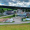 Hier, auf dem Gelände des ehemaligen Autohauses Bäsch, soll eine neue Aldi-Filiale entstehen. Der Gemeinderat entscheidet darüber in ...