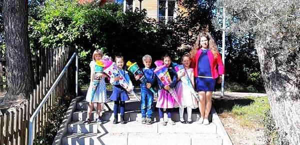 Die Klasse 1e der Erich-Kästner-Schule in Donaueschingen mit Lehrerin Tanja Plätzer.