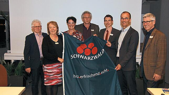 Hans-Peter Weis, Heidi Glasstetter, Steffi Laube, Peter Zimmer, Christian Wörpel, Jörg Frey und Dirk Monath (von links) bei der ...