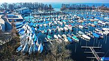 Die Kressbronner Marina bietet Platz für unzählige Boote. Für Dauerliegeplätze kann hier eine pauschale Jahreskurtaxe erhoben werden.