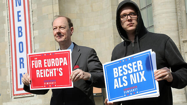 Wiedergewählt bei den Europawahlen:  Martin Sonneborn (Die PARTEI) wird von vielen Abgeordneten kritisiert.