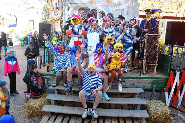 Bild 1: Meersburger Fasnacht: Die schönsten Bilder vom Kärrelerennen 2025