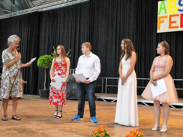 Bild 16: Bilder von der Zeugnisübergabe am Schulverbund Nellenburg Stockach &ndash; Teil 4