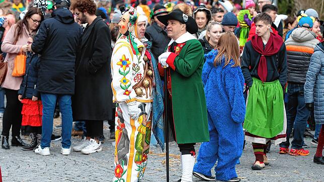 Wollen die Straßenfastnacht nach dem großen Umzug wieder in die Innenstadt holen: Wolfgang Hansel (zweiter Zunftmeister) links, und ...