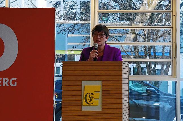 Die SPD-Bundesvorsitzende Saskia Esken machte beim Neujahrsempfang in Engen deutlich, dass die Sozialdemokratie nie zulassen werde, dass ...