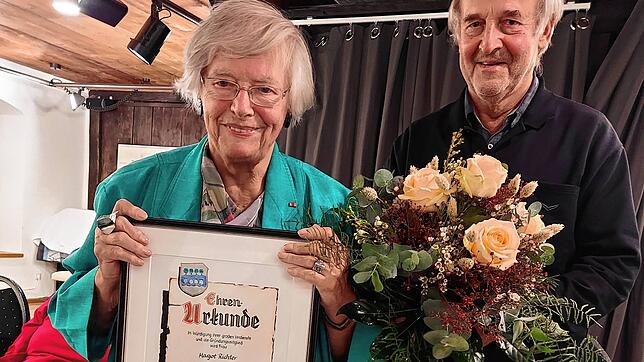 Ausgezeichnet: Margot Richter ist jetzt Ehrenmitglied des Förderkreises Stadtmuseum Wehr.