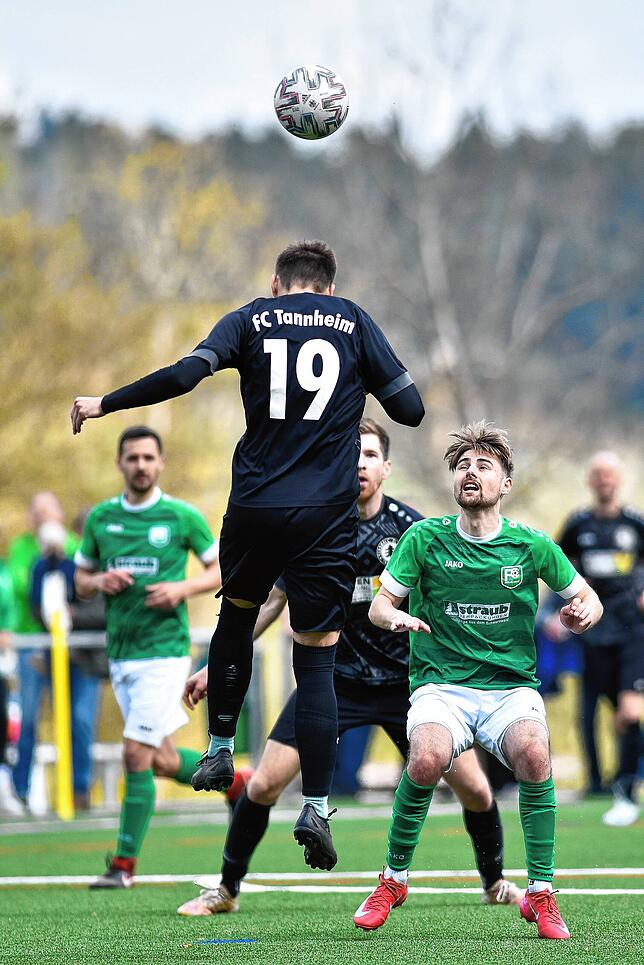 Bild 2: Der FC Tannheim schlägt den FC Bräunlingen mit 3:1 – wir haben die Fotos!