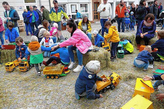 Bild 1: Hüfingen spielt und Tausende machen mit