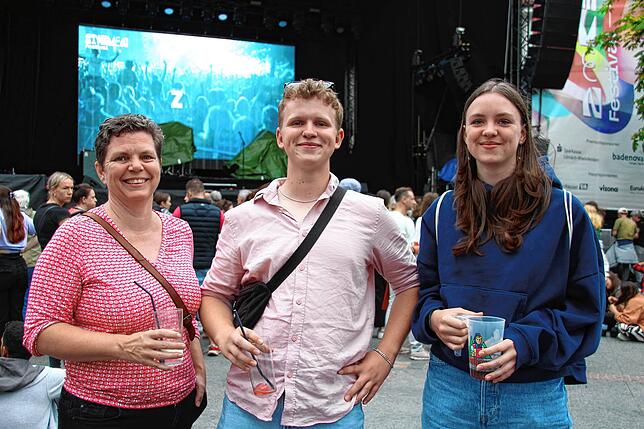Bild 11: So glücklich macht James Bay beim Stimmen-Festival in Lörrach das Publikum - die besten Bilder