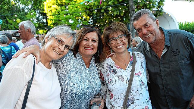 Bild 4: Beim Stadtgartenfest treffen sich die Konstanzer. Alle Fotos vom ersten Abend
