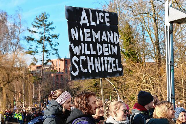 Bild 17: Demo vom Herosé-Park bis zum Stadtgarten: Konstanz geht auf die Straße – wir haben die Bilder!