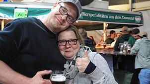 Bild : Bilder vom Stellen des Maibaums und Blasmusikabend zum Start des Liggersdorfer Maifestes