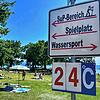 Ab ins Strandbad: Der Rasen hat sich schon wieder erholt.