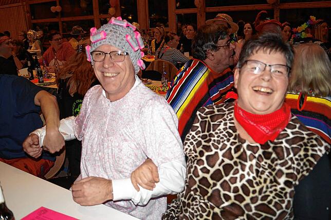 Bild 3: Bilder vom Zunftball aus der Graf-Burchard-Halle