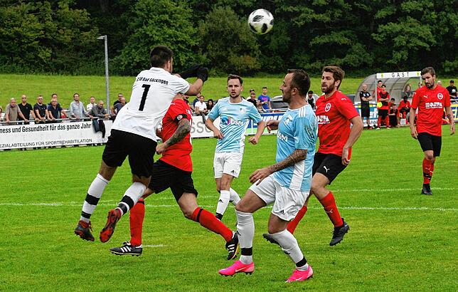 Bild 2: FC 08 Bad Säckingen gewinnt im torreichen Derby beim SV Obersäckingen mit 5:3 &ndash; und wir haben die Bilder!