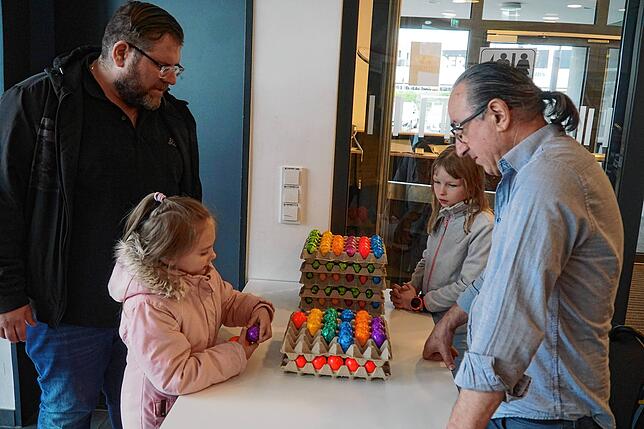Bild 25: Osterfreude pur: So bunt war die Ostereiersuche im Jugend- und Kulturzentrum Klosterhof