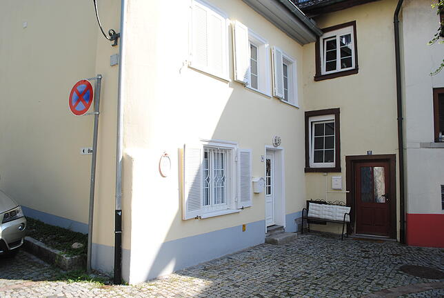 Schule: 1827 kaufte die jüdische Gemeinde in der Turmgasse ein zweigeschossiges Gebäude, um darin eine Schule einzurichten. Im ...