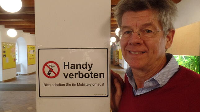 Auch Andreas Hipp, Rektor der Stephansschule, unterstützt die Idee einer handyfreien Grundschule in ganz Baden-Württemberg. In der ...