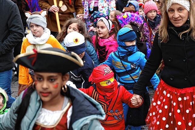Bild 3: Bilder vom Kindernarrenbaum-Stellen in Radolfzell