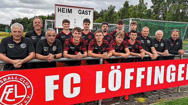 Hinten von links: Trainer Tobias Urban, Joey Zepf, Julian Binder, Nico Gromann, Maurice Kuss, Marius Braun. Vorne von links: Gerold ...