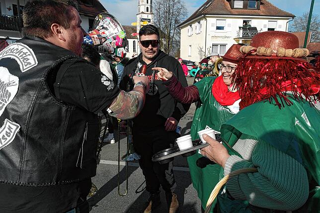 Bild 13: Bilder von der Dorffasnet in Kluftern