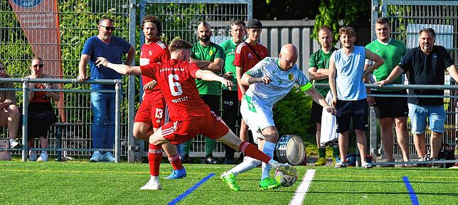 Bild 6: SV Herten rettet sich durch das 5:3 gegen VfR Bad Bellingen vor dem Abstieg &ndash; wir haben Bilder!