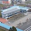 Übergangslösung: Im ersten Stock des blauen Gebäudes sollen die rund 100 Kinder des Kindergarten Seebodens für die nächsten zwei Jahre ...