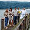 Wollen die Produktion von regionalen Lebensmitteln beim Essen erklären: Desiree und Beate Vollmayer (v. li., Weingut Vollmayer in ...